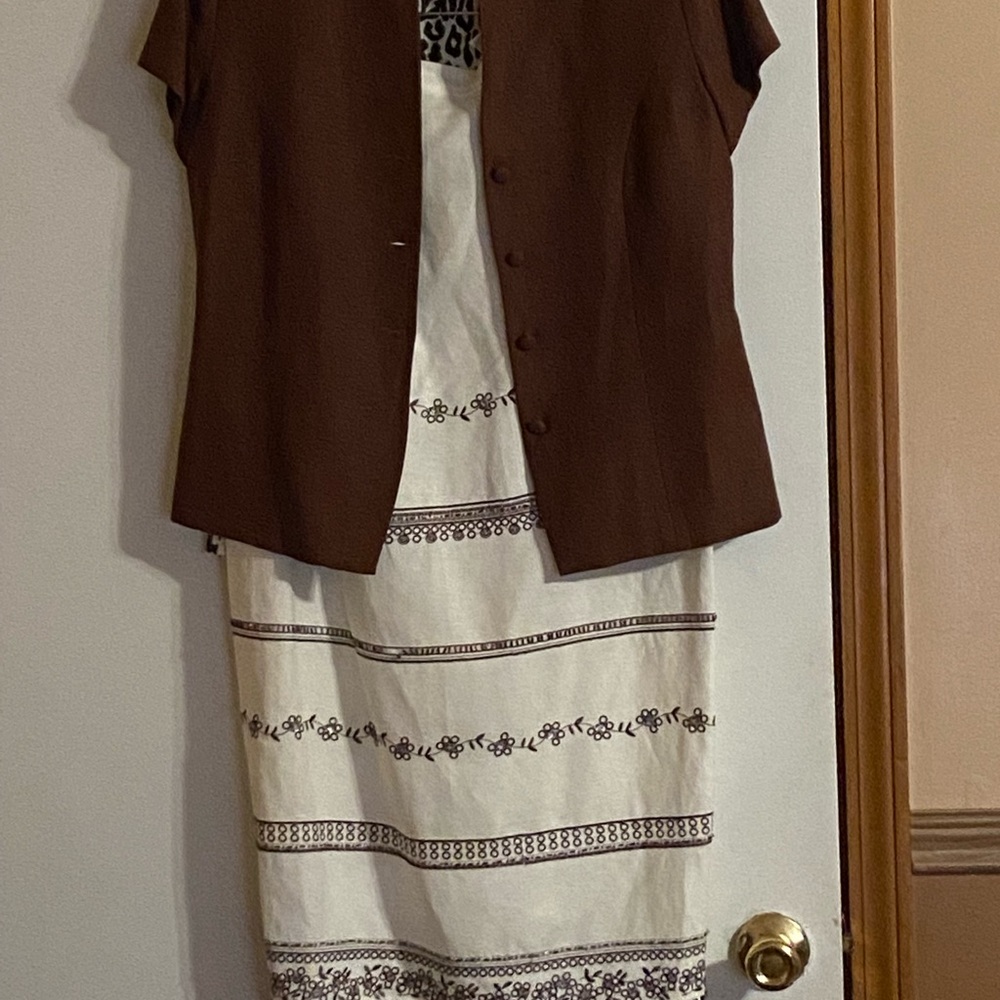 Dark brown,cream and metallic shot sleeves skirt suit